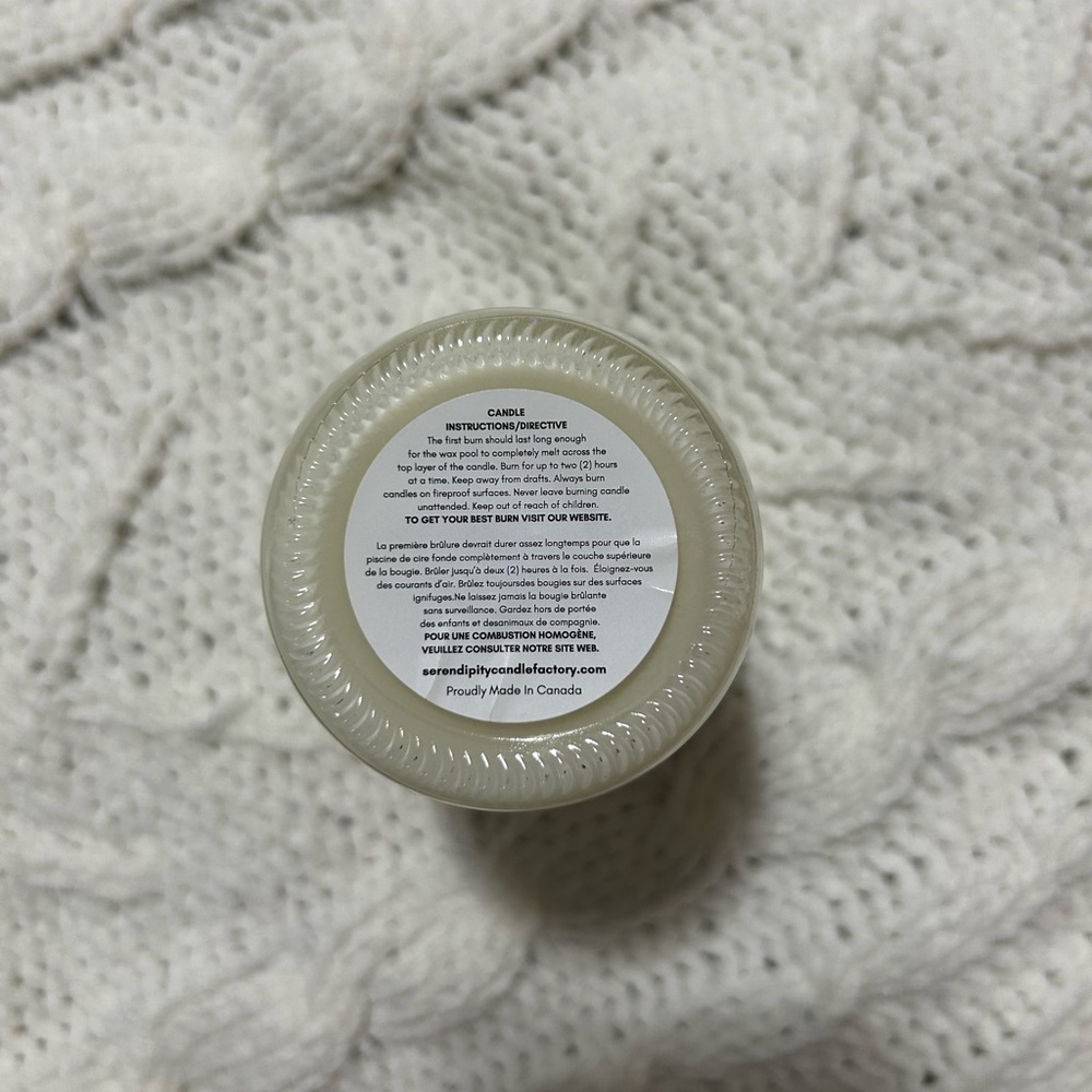 The Serendipity Soy Candle Company  
Holiday Memories Scented Candle - Picture 2 of 3